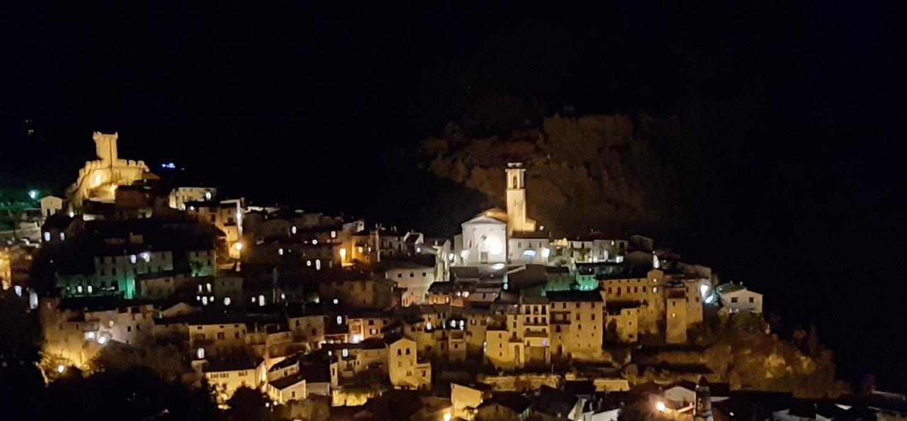 Gite Des Remparts Lucéram Εξωτερικό φωτογραφία
